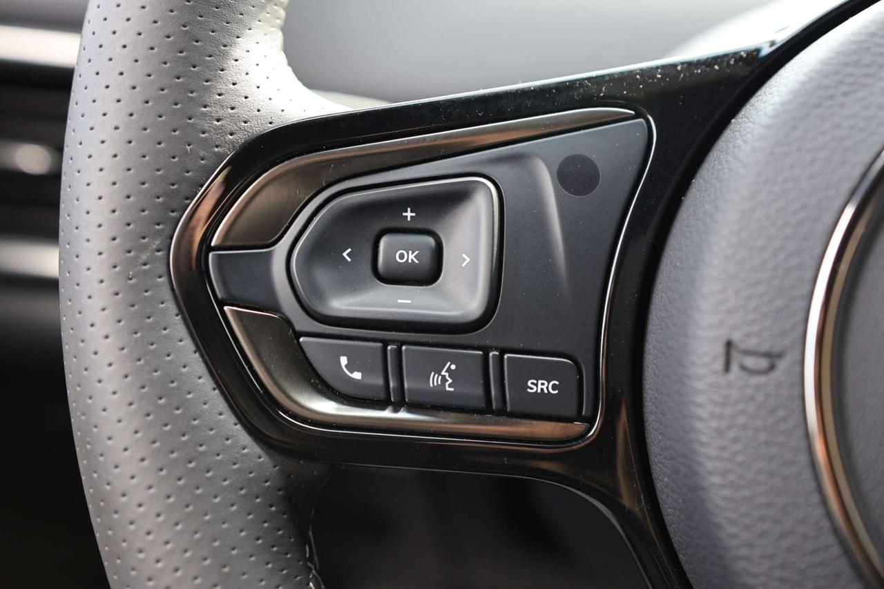 2025 VinFast VF 8 PLUS-AWD/360CAM/NAV/ADAPT CRUISE/HUD/BLIS/LKA/FCW/LEATHER/H&C SEATS/KEYLESS/CARPLAY/PANO ROOF Photo