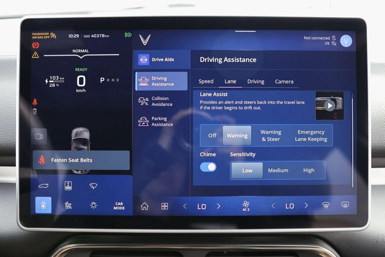 2025 VinFast VF 8 PLUS-AWD/360CAM/NAV/ADAPT CRUISE/HUD/BLIS/LKA/FCW/LEATHER/H&C SEATS/KEYLESS/CARPLAY/PANO ROOF Photo