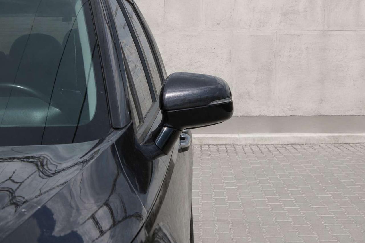 2024 Kia Carnival EX  DriveModes ReverseCamera HtdSeats ParkingSenso Photo