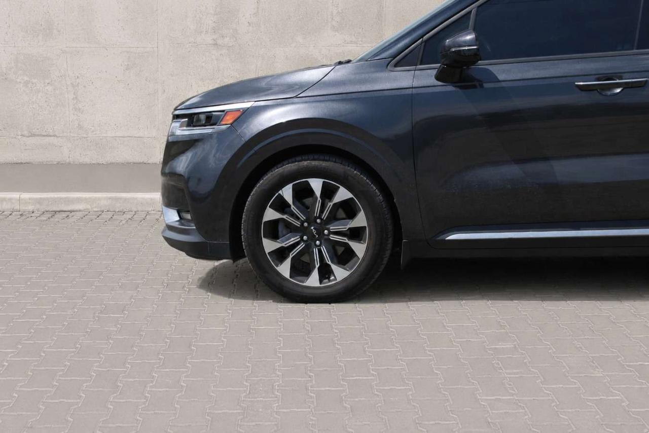 2024 Kia Carnival EX  DriveModes ReverseCamera HtdSeats ParkingSenso Photo