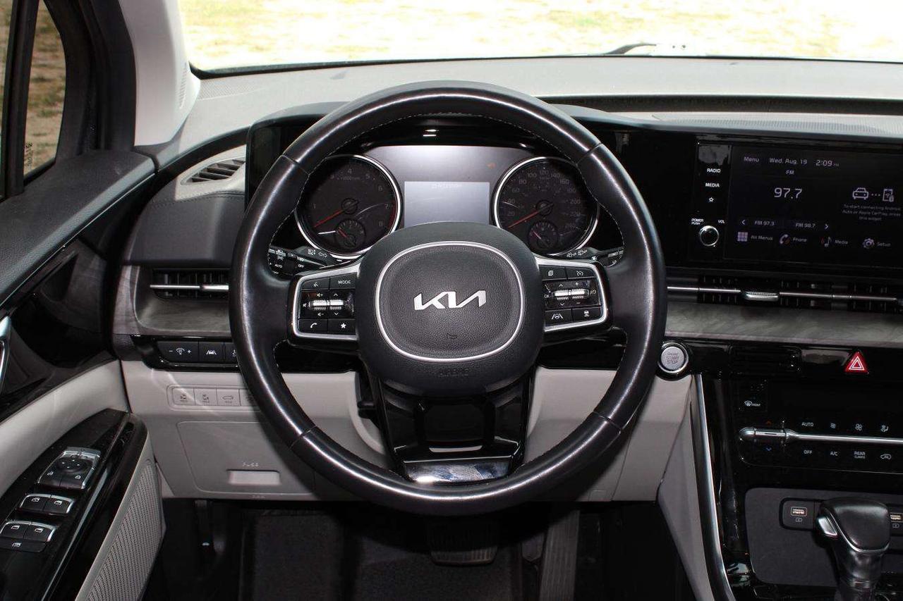 2024 Kia Carnival EX  DriveModes ReverseCamera HtdSeats ParkingSenso Photo
