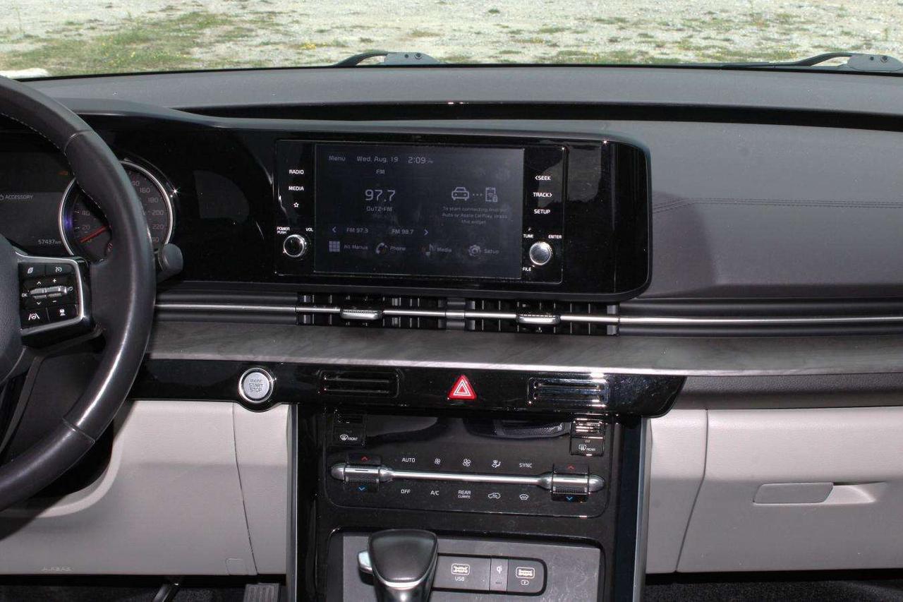 2024 Kia Carnival EX  DriveModes ReverseCamera HtdSeats ParkingSenso Photo