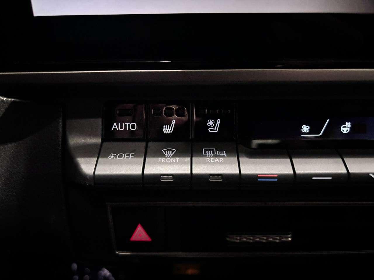 2025 Toyota Camry XSE CVT AWD Photo
