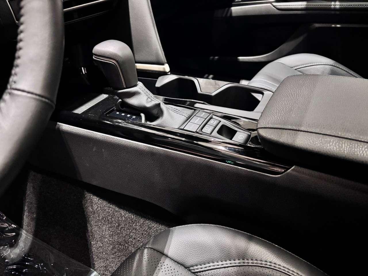 2025 Toyota Camry XSE CVT AWD Photo