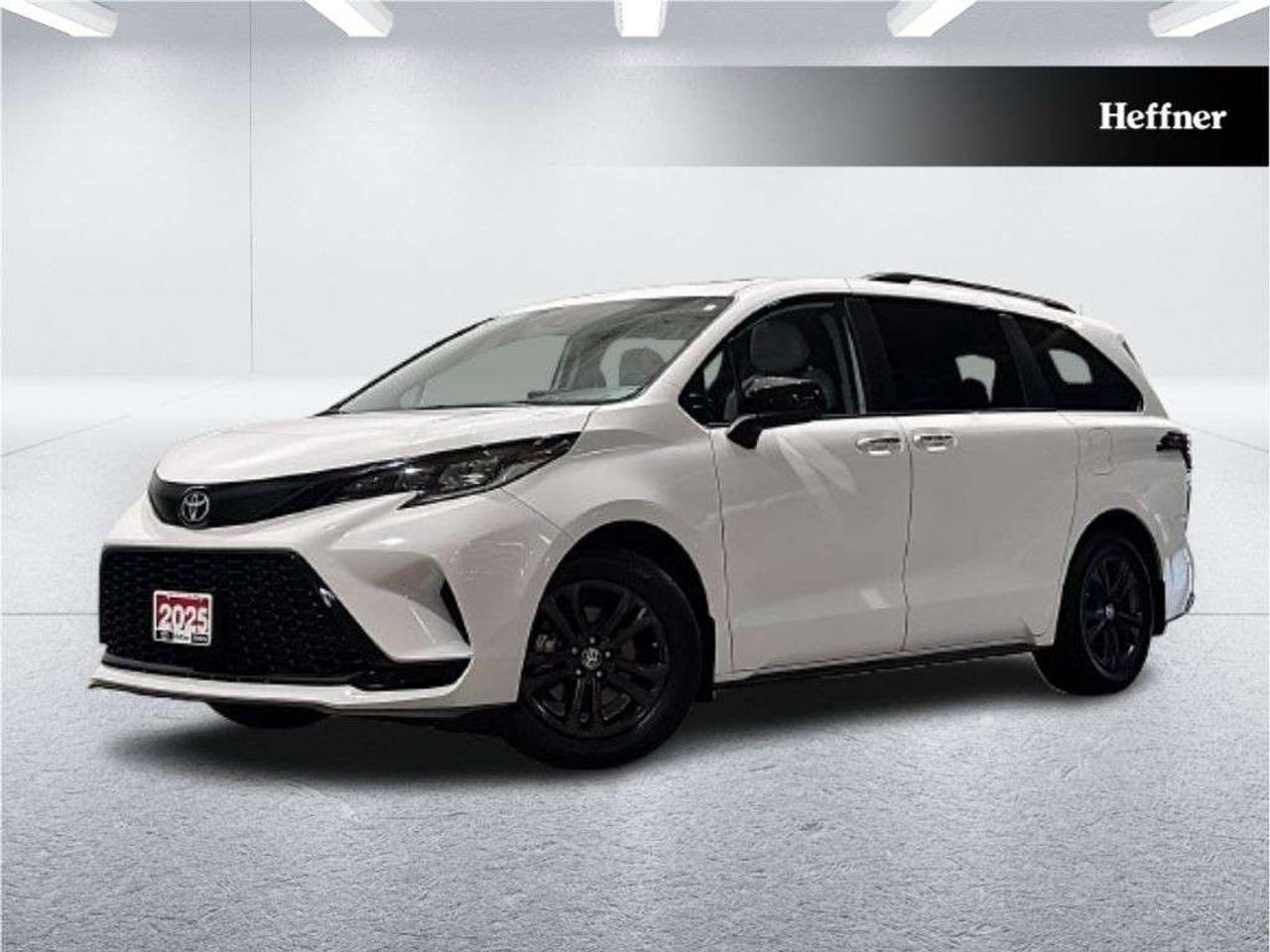 2025 Toyota Sienna XSE 7-Passenger AWD Photo