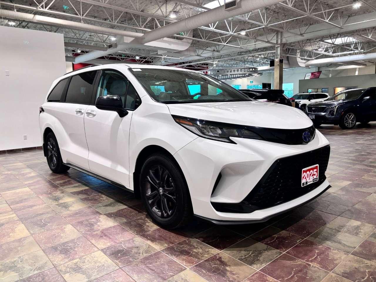 2025 Toyota Sienna XSE 7-Passenger AWD Photo