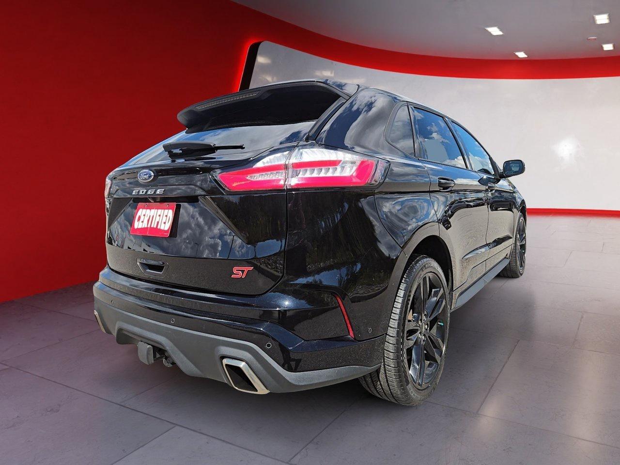 2022 Ford Edge ST AWD Photo3