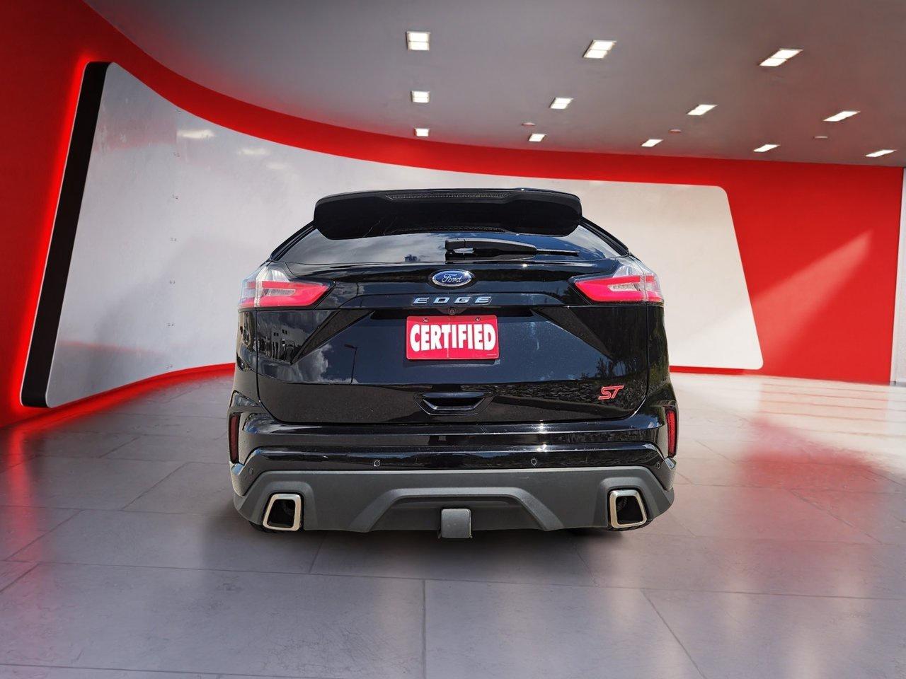 2022 Ford Edge ST AWD Photo4