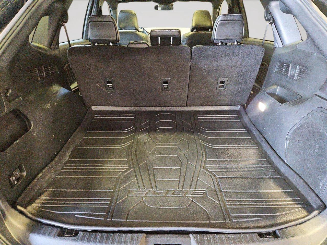 2022 Ford Edge ST AWD Photo