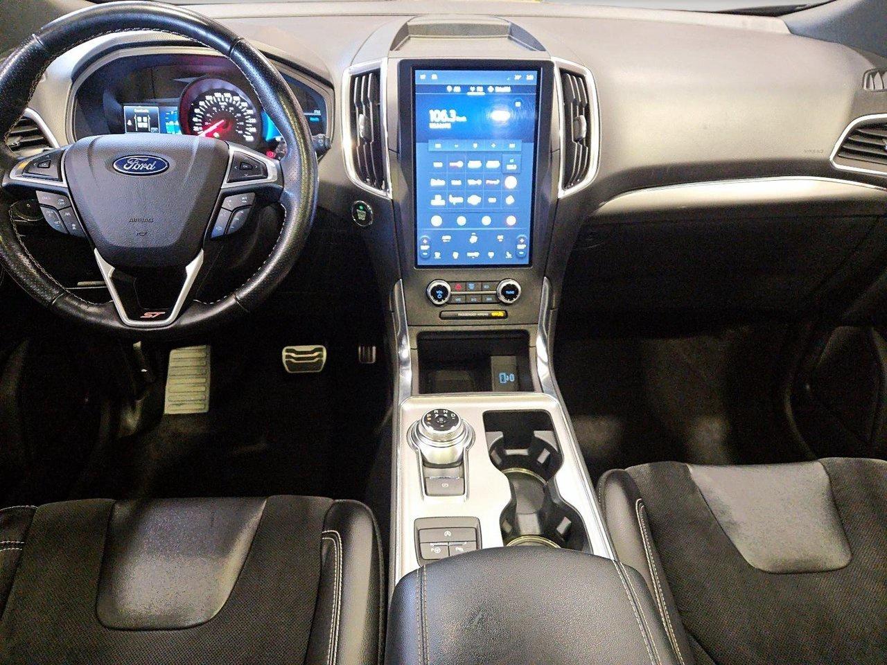 2022 Ford Edge ST AWD Photo