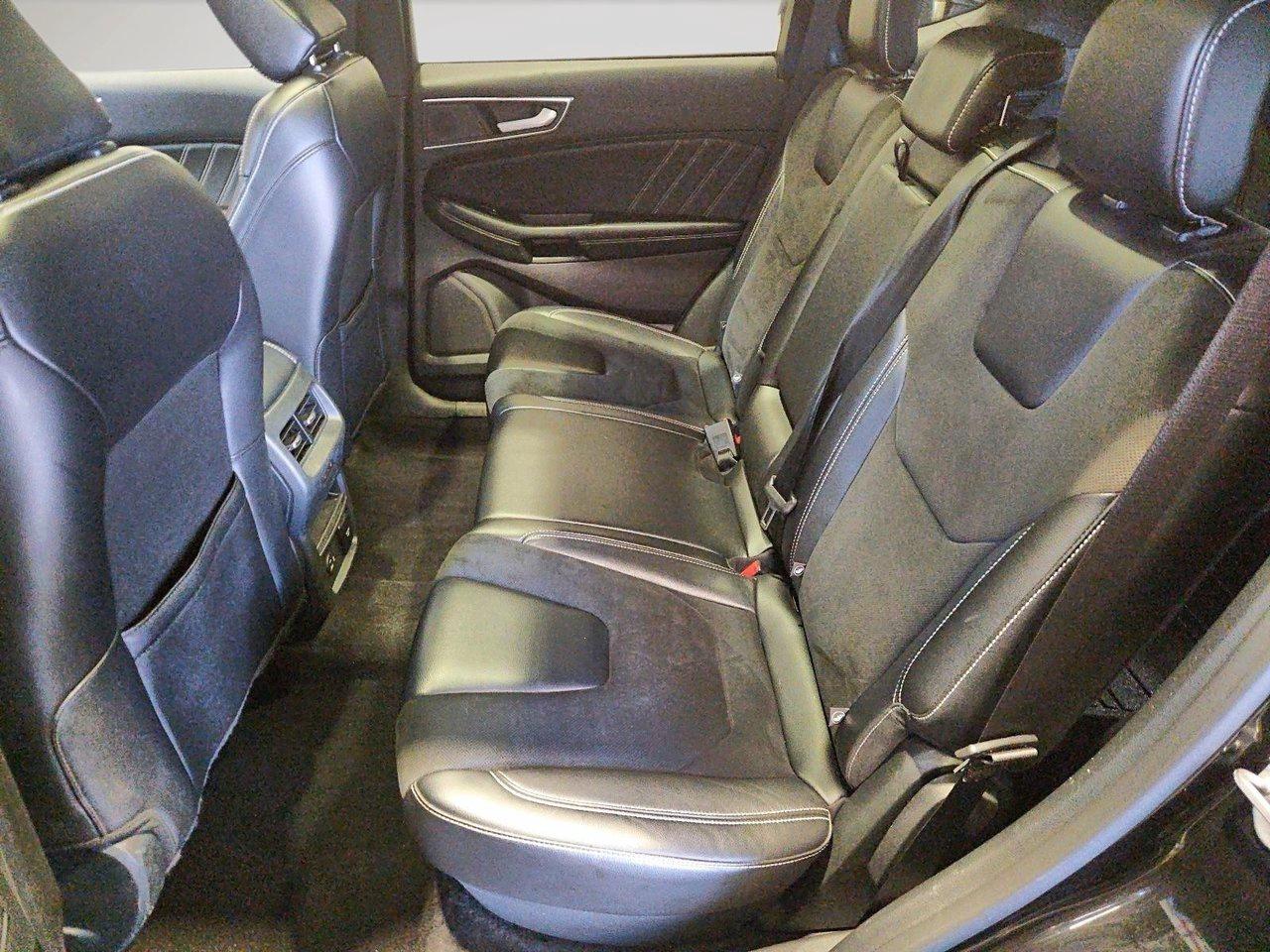 2022 Ford Edge ST AWD Photo