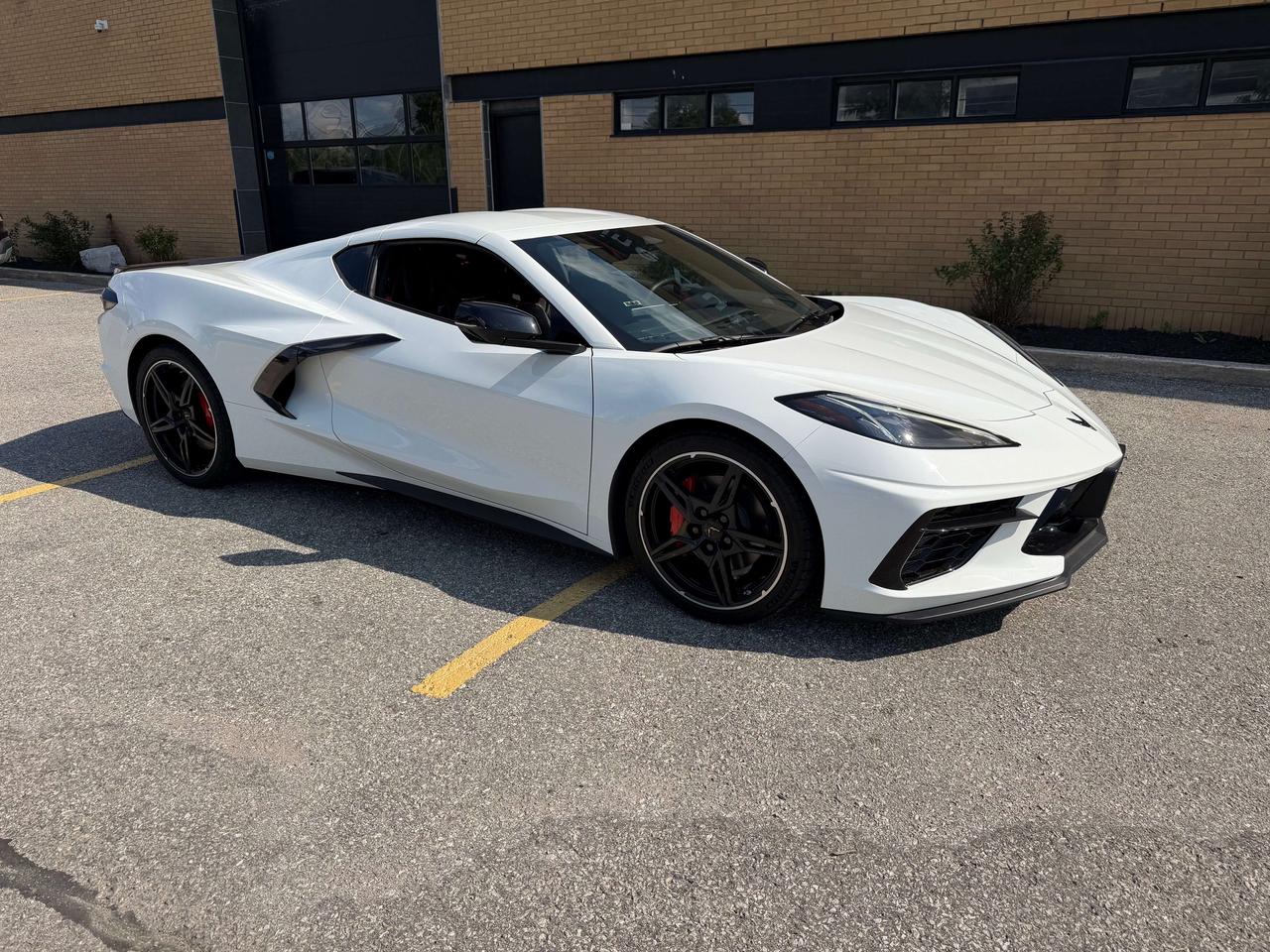 2024 Chevrolet Corvette 2LT GT2 SEATS HEADS UP COOLED SEAT CLEAN CARFAX Photo1