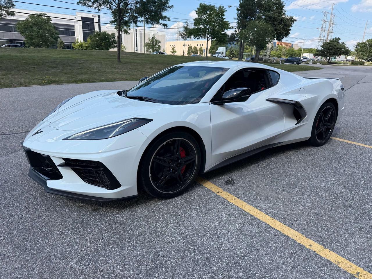2024 Chevrolet Corvette 2LT GT2 SEATS HEADS UP COOLED SEAT CLEAN CARFAX Photo