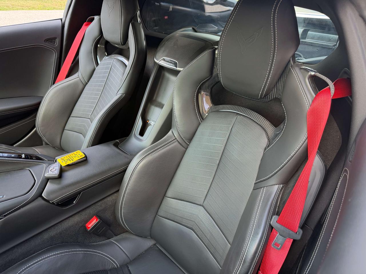 2024 Chevrolet Corvette 2LT GT2 SEATS HEADS UP COOLED SEAT CLEAN CARFAX Photo