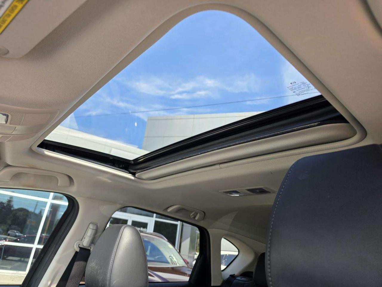 2023 Mazda CX-5 SUNROOF AWD 1 OWNER CLEAN CARFAX Photo