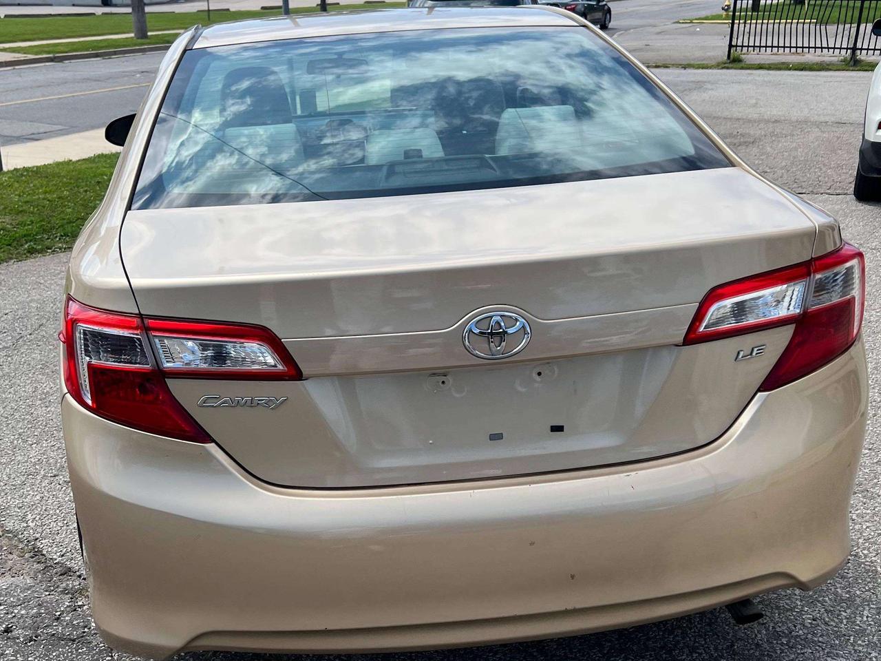 2012 Toyota Camry LE Photo