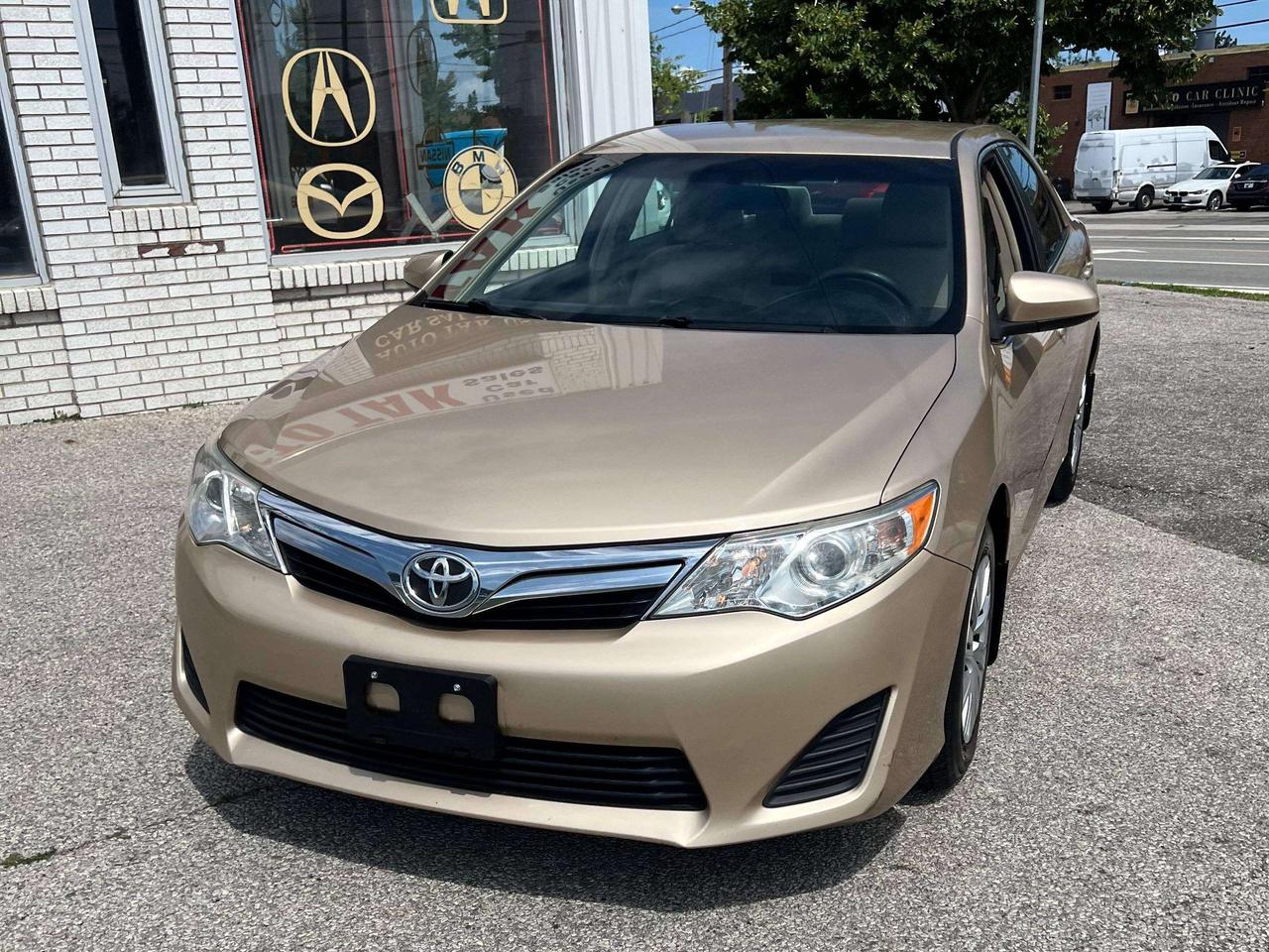 2012 Toyota Camry LE Photo