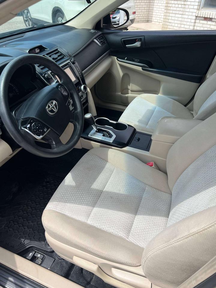 2012 Toyota Camry LE Photo