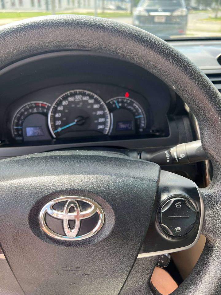 2012 Toyota Camry LE Photo