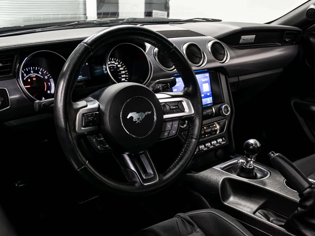 2019 Ford Mustang ECOBOOST 6 SPEED MANUAL REAR VIEW CAMERA Photo