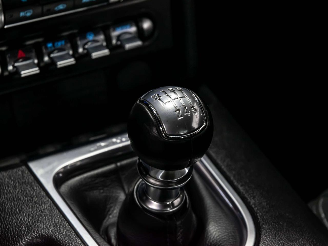 2019 Ford Mustang ECOBOOST 6 SPEED MANUAL REAR VIEW CAMERA Photo