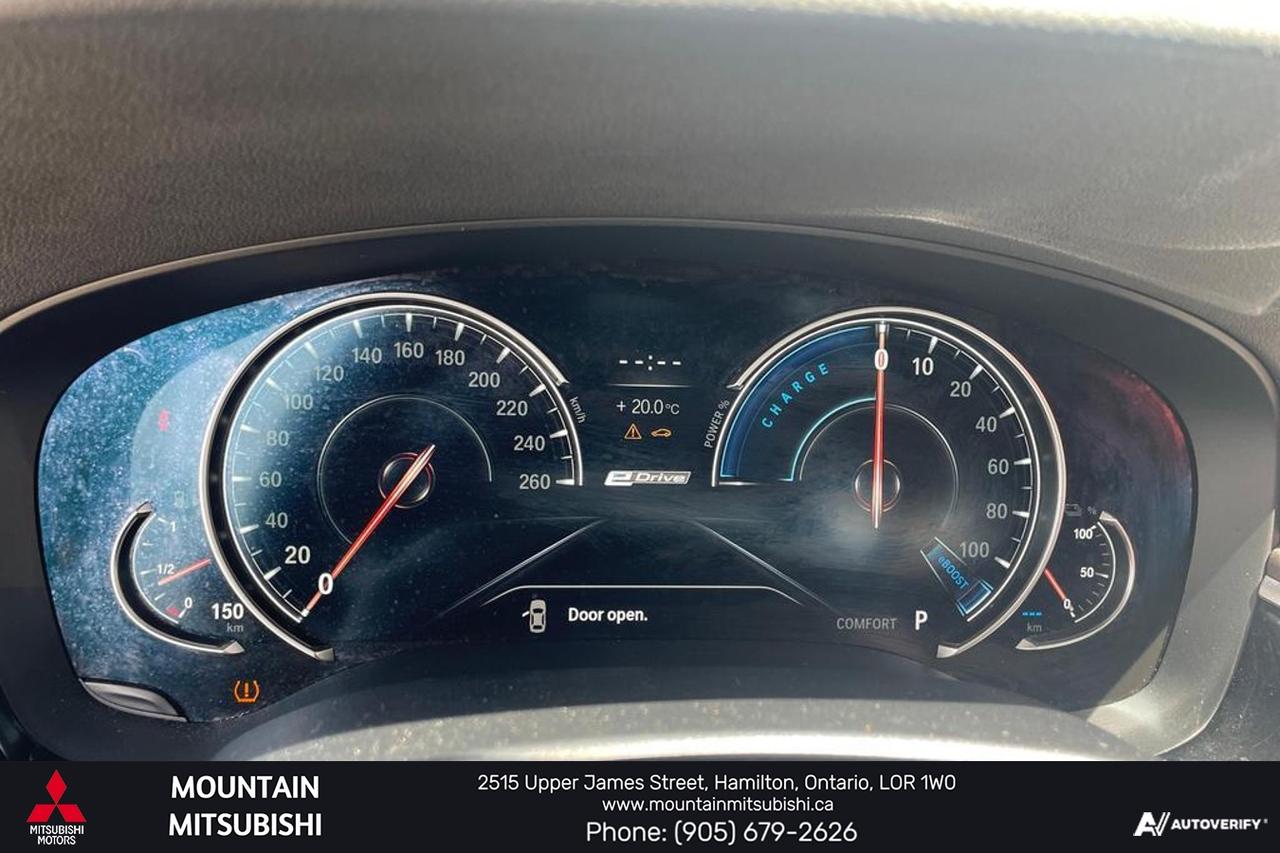 2018 BMW 5 Series 530e xDrive iPerformance Plug-In Hybrid Photo