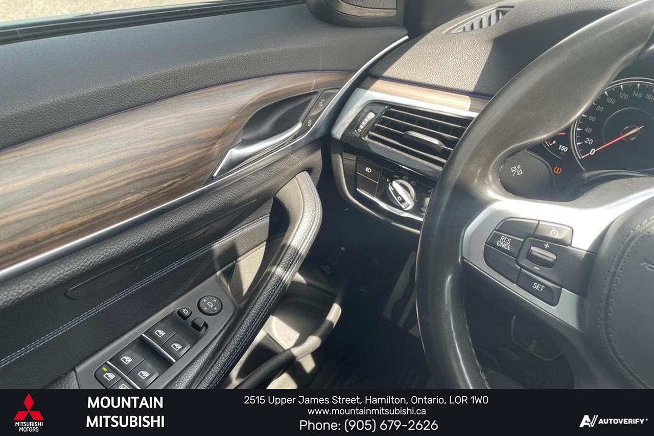 2018 BMW 5 Series 530e xDrive iPerformance Plug-In Hybrid Photo