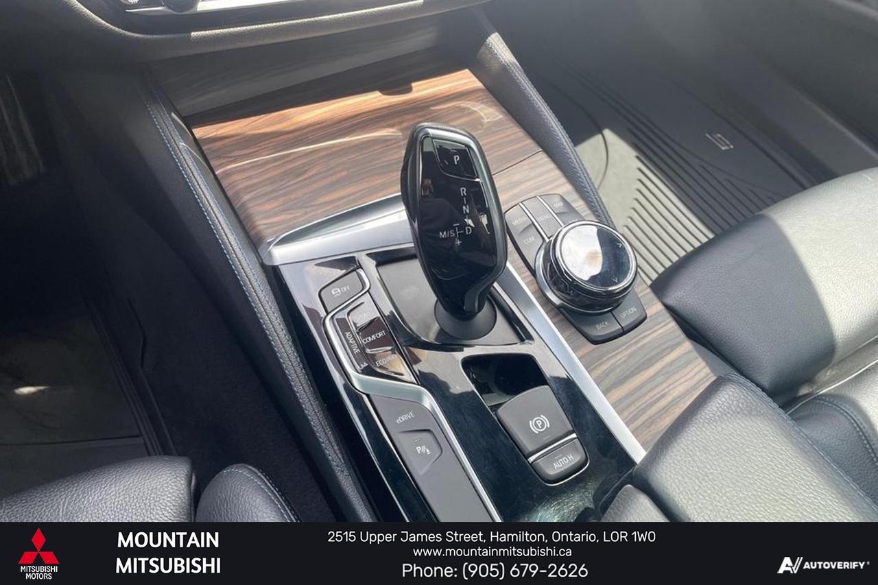 2018 BMW 5 Series 530e xDrive iPerformance Plug-In Hybrid Photo