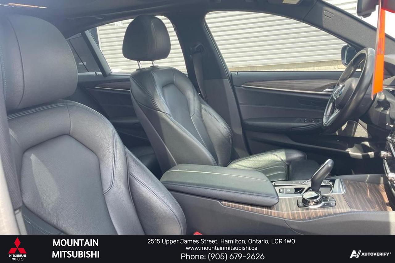 2018 BMW 5 Series 530e xDrive iPerformance Plug-In Hybrid Photo