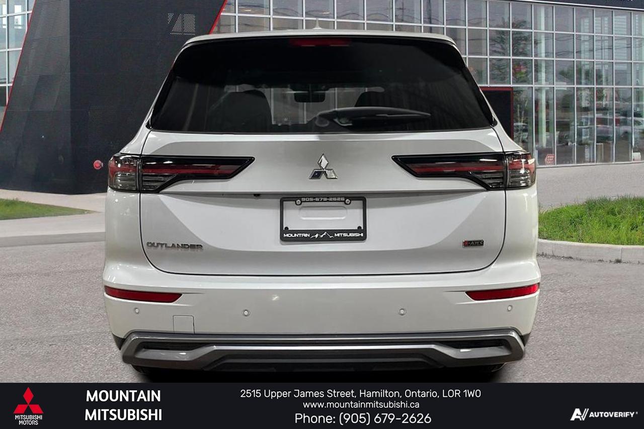 2026 Mitsubishi Outlander SEL Photo4