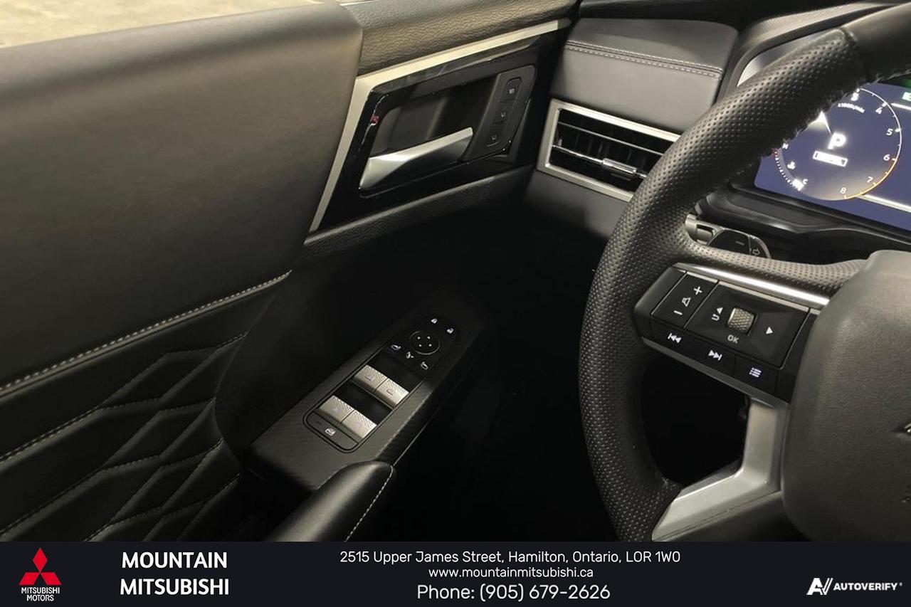 2026 Mitsubishi Outlander SEL Photo