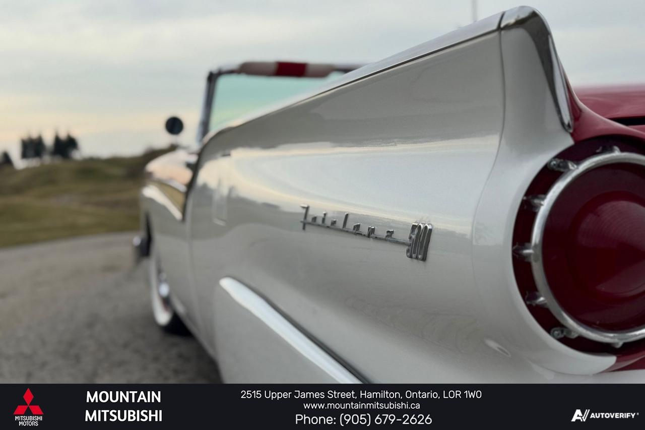 1957 Ford Fairlane Skyliner  Photo