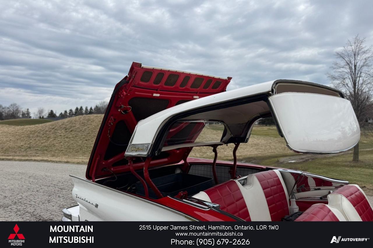 1957 Ford Fairlane Skyliner  Photo
