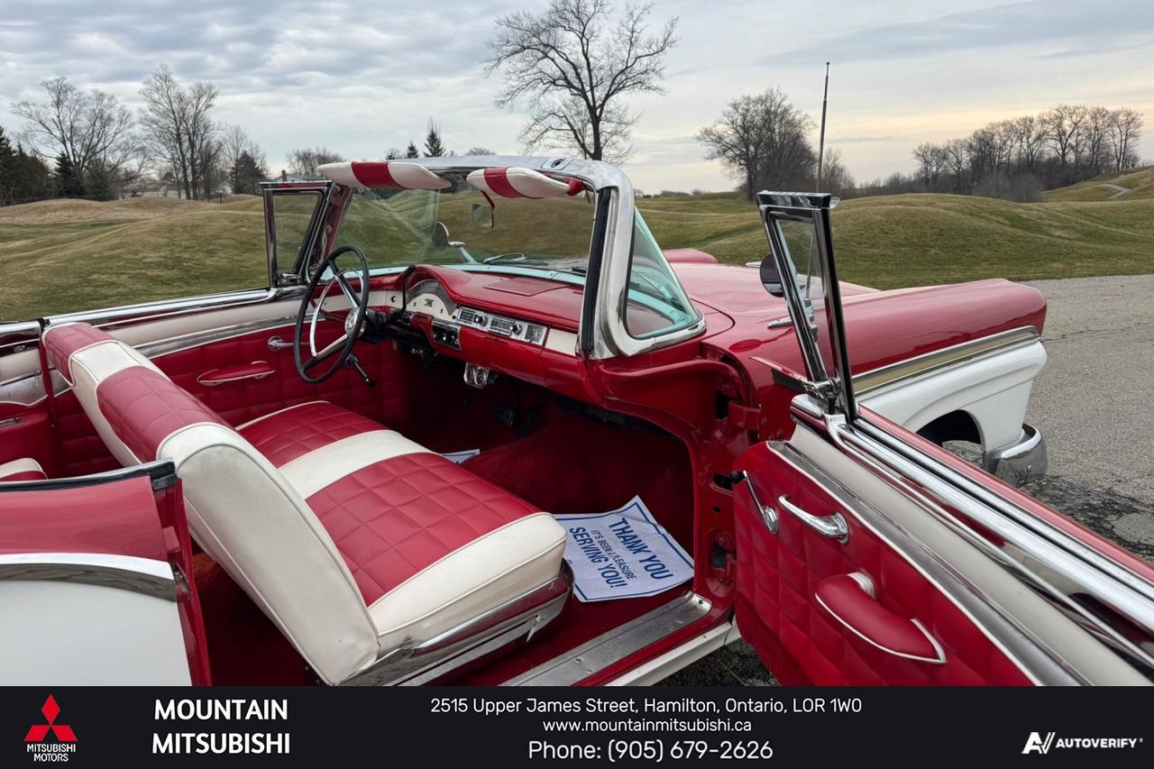 1957 Ford Fairlane Skyliner  Photo