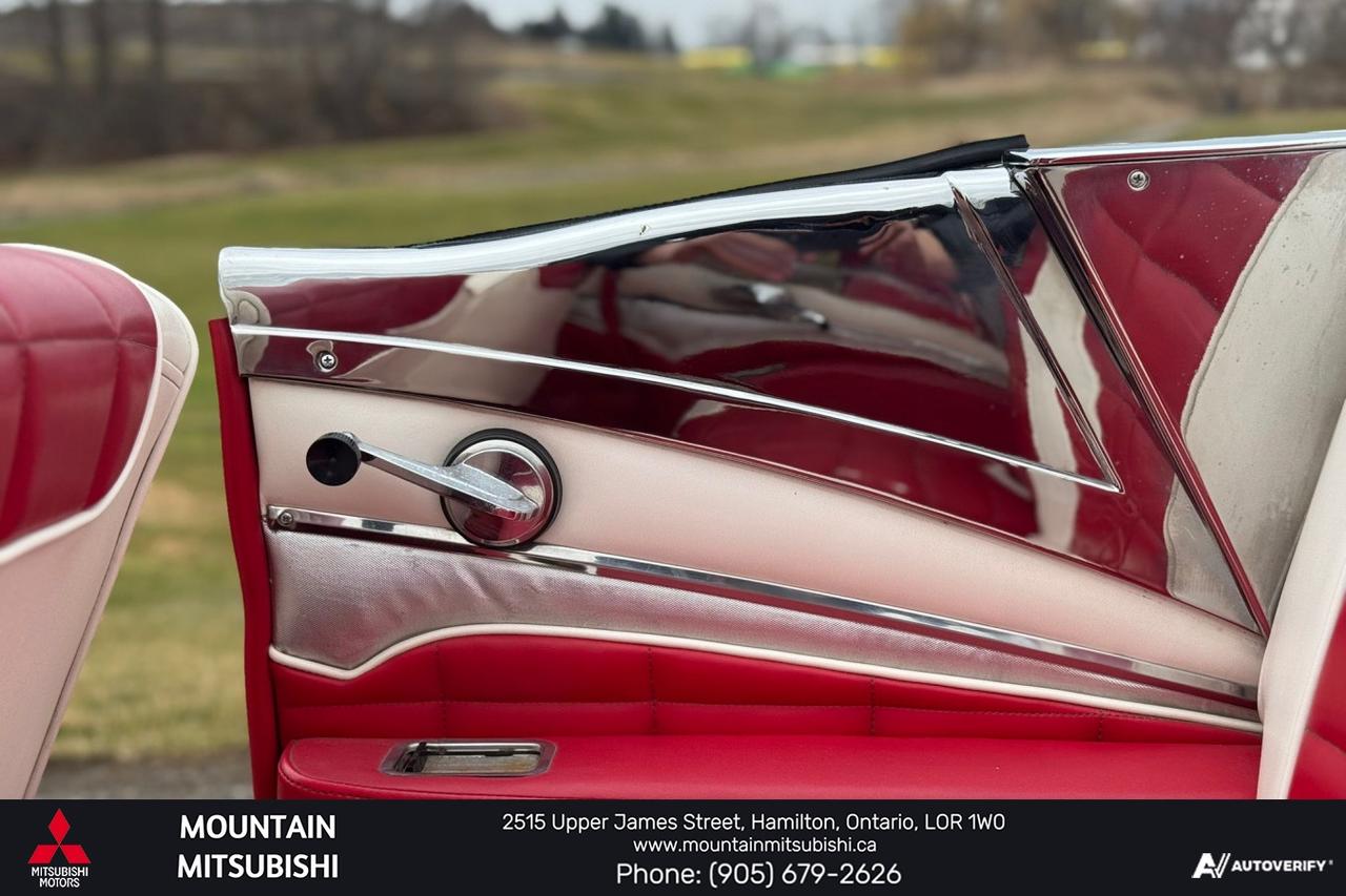 1957 Ford Fairlane Skyliner  Photo