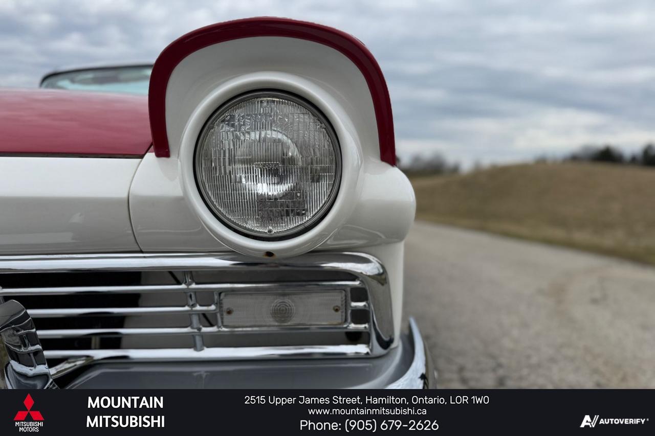 1957 Ford Fairlane Skyliner  Photo