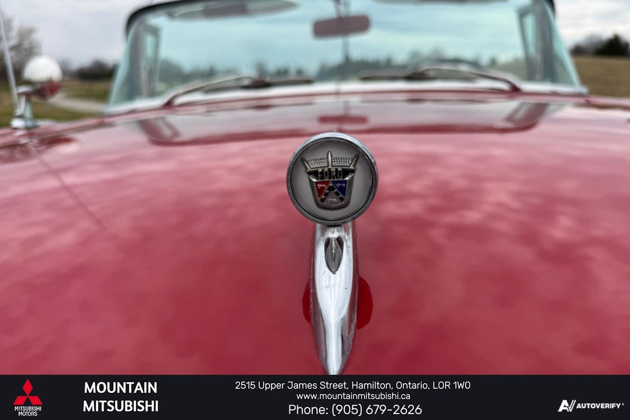 1957 Ford Fairlane Skyliner  Photo
