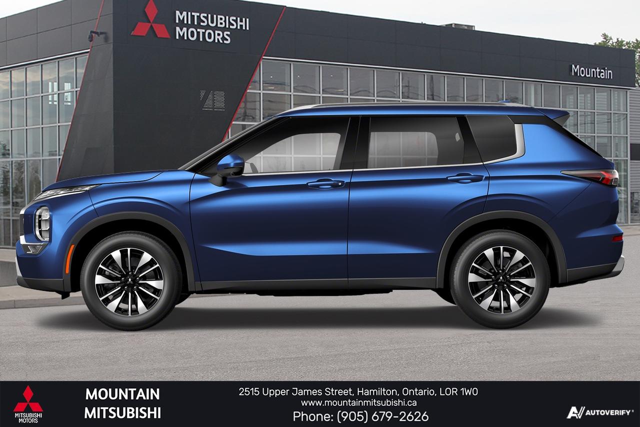 2026 Mitsubishi Outlander LE Photo