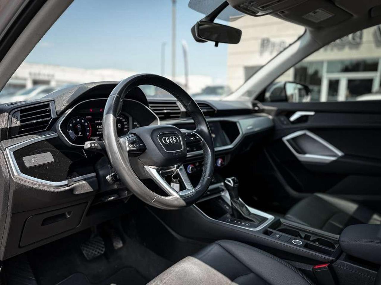 2021 Audi Q3 40 Komfort   PANO ROOF   HEATED SEATS   CARPLAY Photo