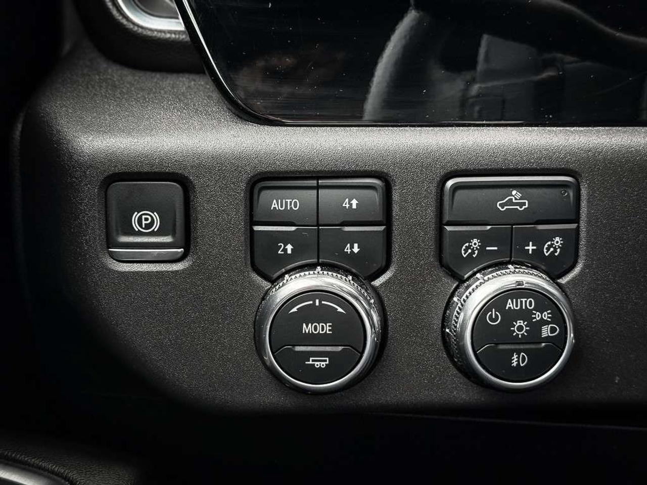 2024 GMC Sierra 1500 Elevation   CREW   V8   OFF-ROAD PKG   TRAILER BRAKE   ADAPTIVE CRUISE   BOSE AUDIO Photo