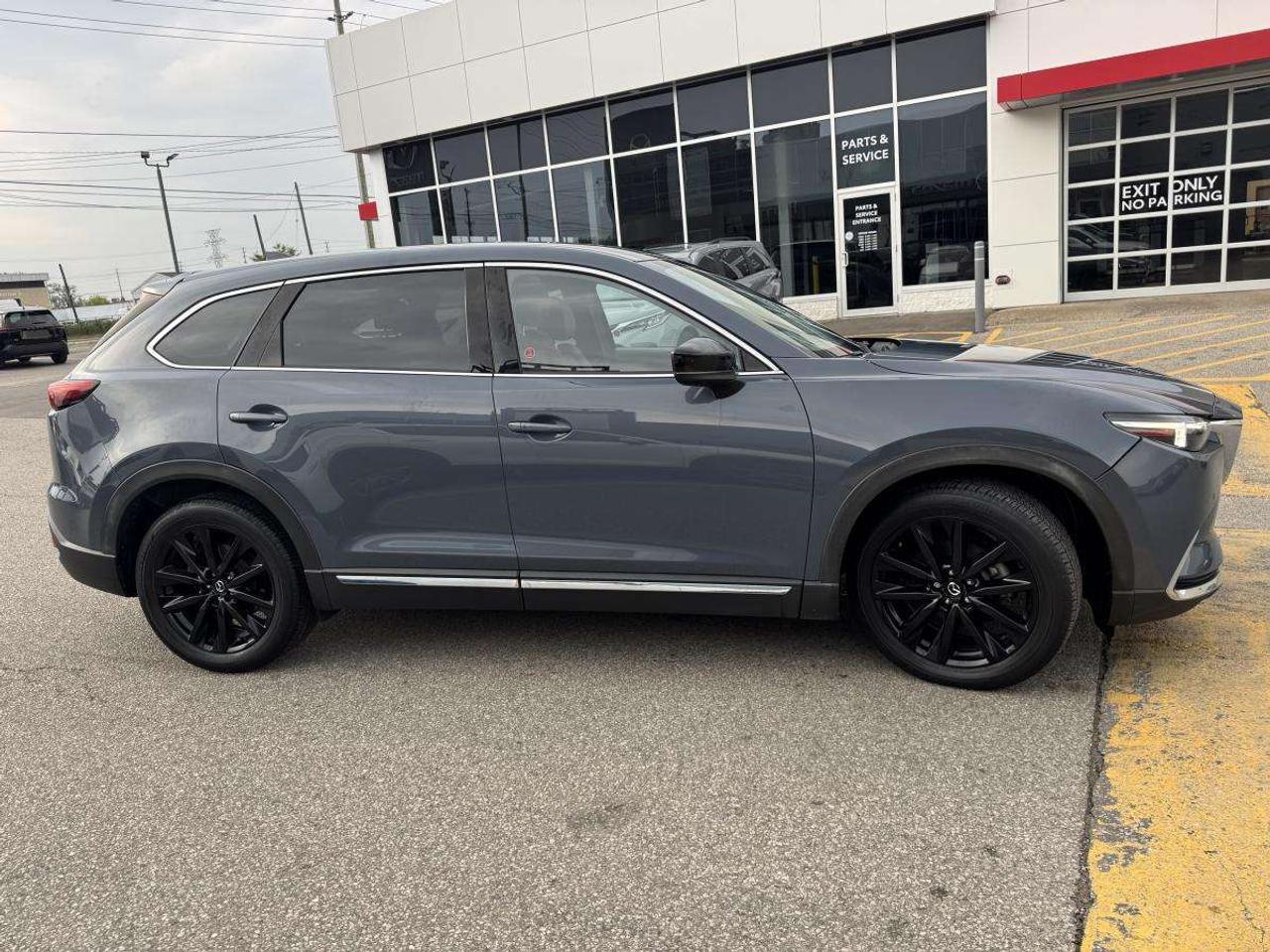2022 Mazda CX-9 KURO AWD/ BOSE SOUND/ RED LEATHER INTERIOR/ 2.99% Photo