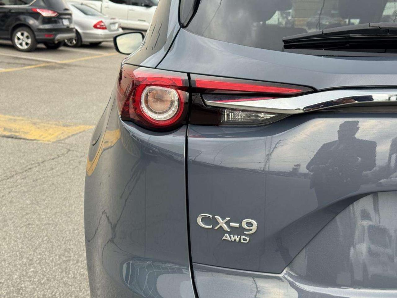 2022 Mazda CX-9 KURO AWD/ BOSE SOUND/ RED LEATHER INTERIOR/ 2.99% Photo