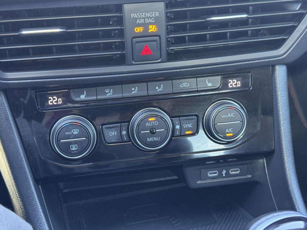 2024 Volkswagen Jetta 40TH ANNIVERSARY EDITION/ SOLD/ PENDING DELIVERY Photo