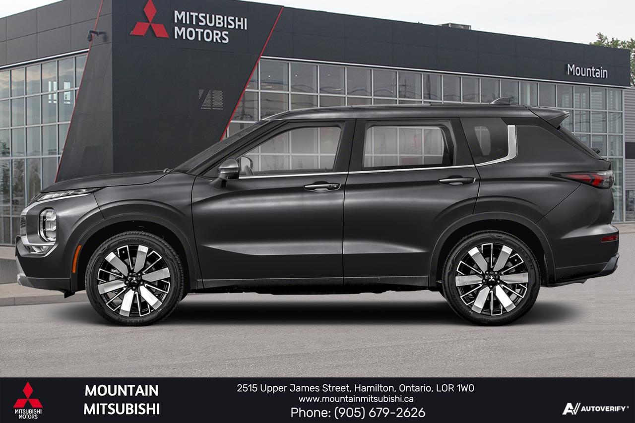 2026 Mitsubishi Outlander SE Photo0