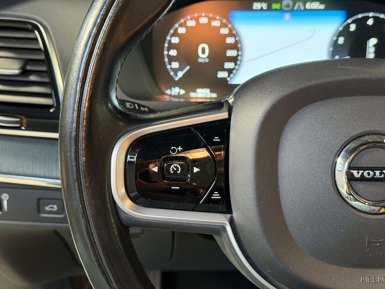 2021 Volvo XC90 T6   AWD   INSCRIPTION   7-SEATER   HARMAN KARDON Photo