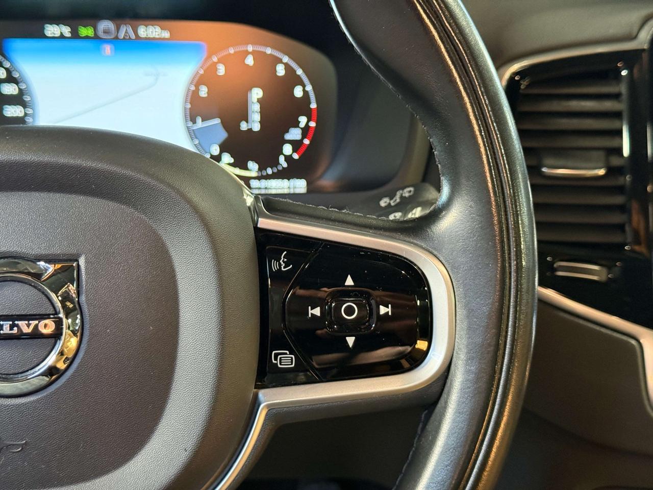 2021 Volvo XC90 T6   AWD   INSCRIPTION   7-SEATER   HARMAN KARDON Photo
