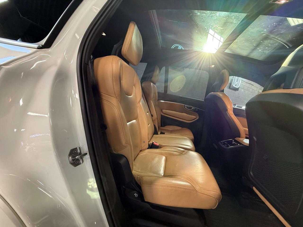 2021 Volvo XC90 T6   AWD   INSCRIPTION   7-SEATER   HARMAN KARDON Photo