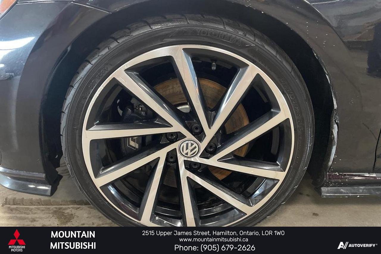 2018 Volkswagen Golf R Manual Photo
