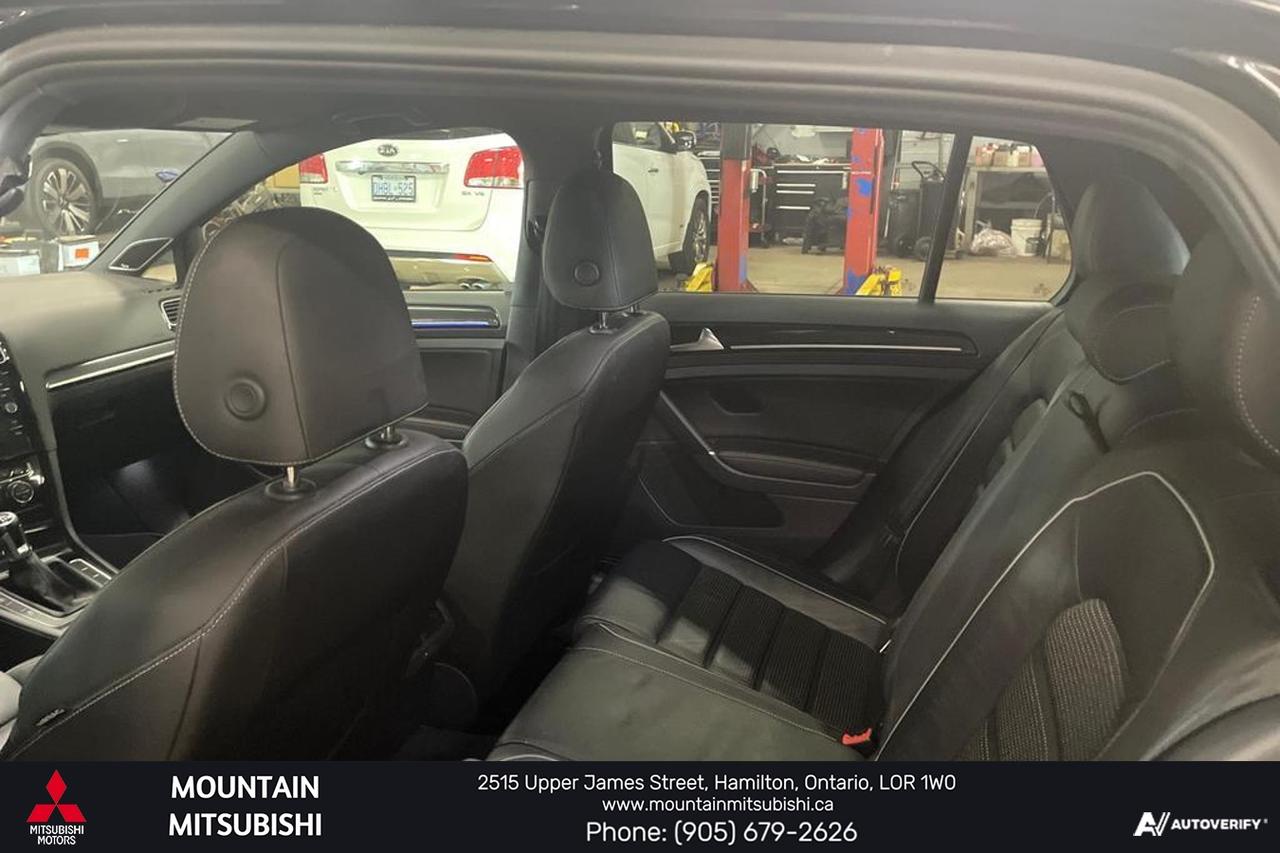 2018 Volkswagen Golf R Manual Photo