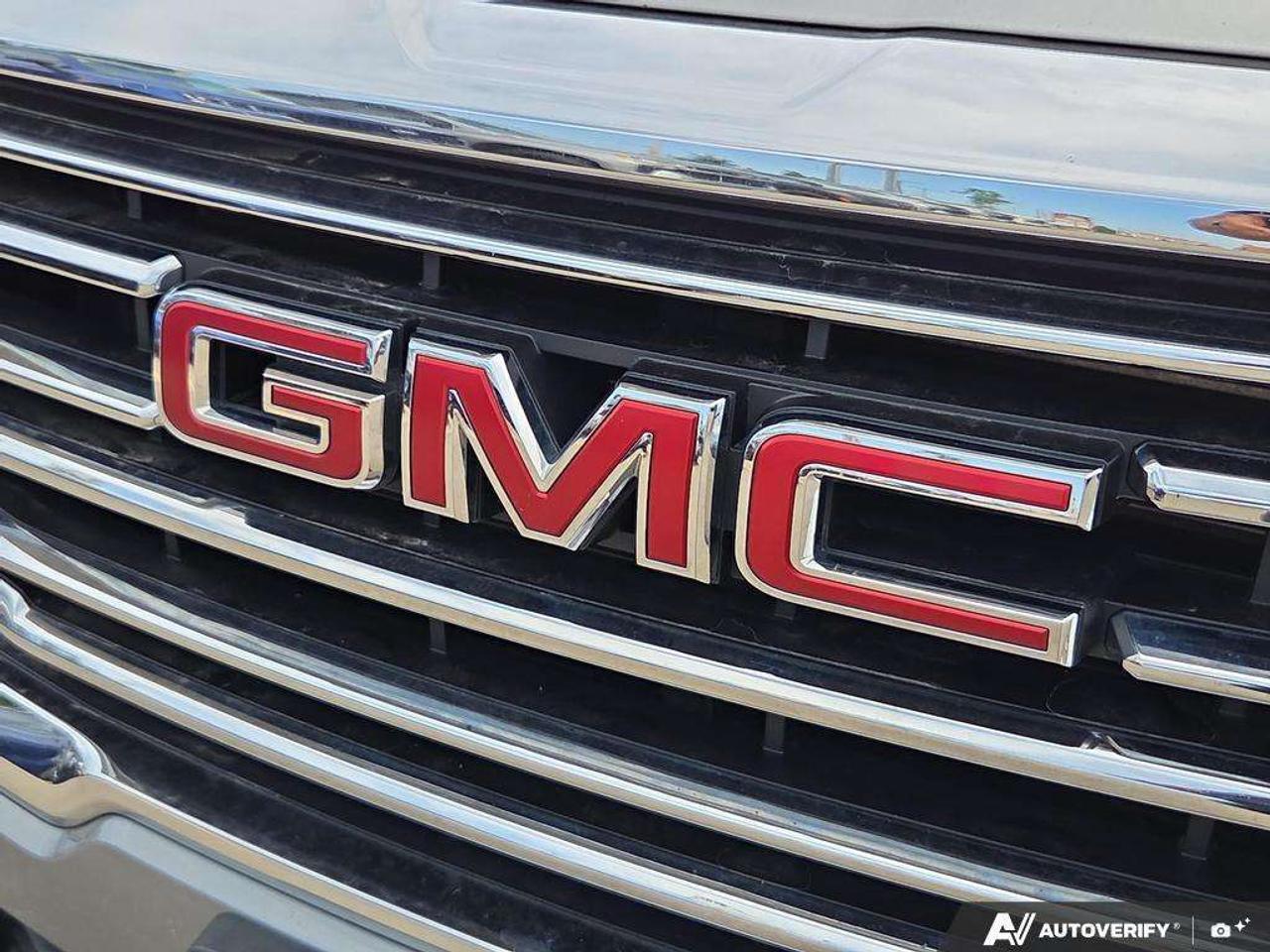 2024 GMC Terrain SLT AWD   WELL MAINTAINED   OFF LEASE   NO CLAIMS Photo